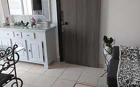 2 Pieces Proche Aeroport